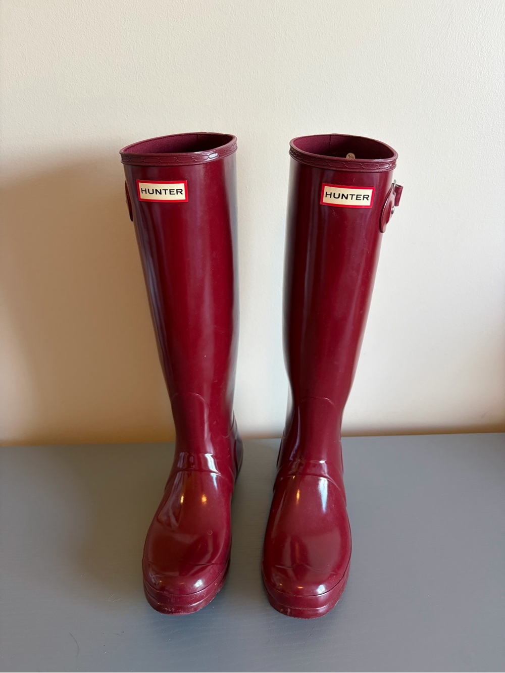 Hunter Women's Tall Gloss Rain Boots in Deep Wine